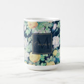 Mug Romantique Jaune Roses Blanches floral Bleu Design (Centre)