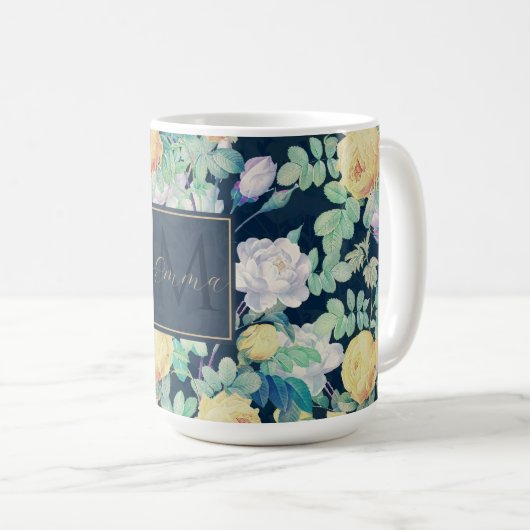 Mug Romantique Jaune Roses Blanches floral Bleu Design (Devant droit)