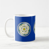Mug Rose blanc de drapeau de Yorkshire (Gauche)