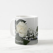 Mug Rose blanche élégante et romantique Personnaliser (Devant gauche)
