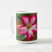 Mug Rose du désert Adenium rose Obesum (Devant gauche)