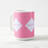 Mug Rose et blanc doux Carrés brillants Monogrammes (Devant gauche)