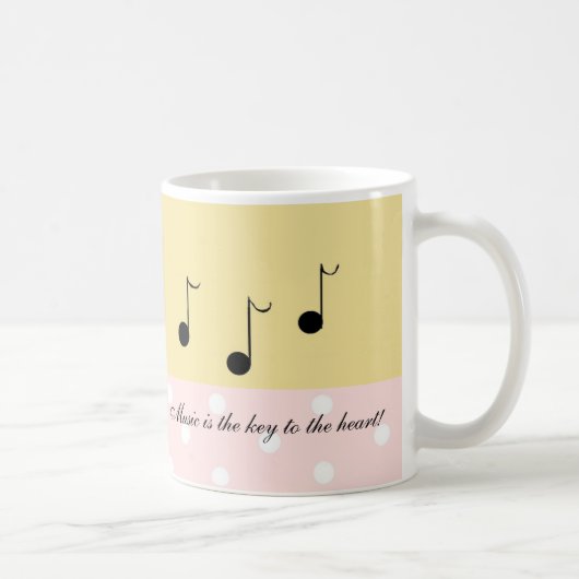 Mug Rose et crème avec notes de musique noires (Droite)