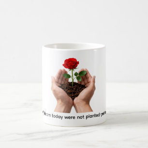 Mug Rose Inspirante dans des Mains Attentionnées