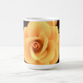 Mug Rose jaune, photo de 2004. (Centre)