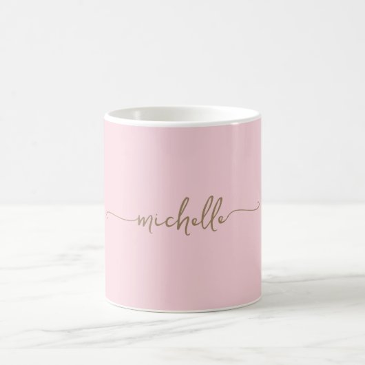 Mug Rose Pâle Élégant Monogramme Signature Or Script (Centre)