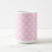 MUG ROSE PASTEL AVEC RANGÉES DE FLEURS BLANCHES (Centre)