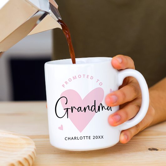 Mug Rose promu à grand-mère coeur bébé fille de coeur