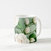 Mug Roses Blanches Élégantes Sur Vert (Devant droit)