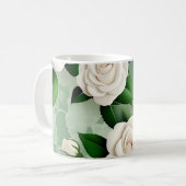 Mug Roses Blanches Élégantes Sur Vert (Devant gauche)