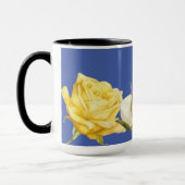 Mug Roses jaunes "Roses" sur café bleu (Gauche)