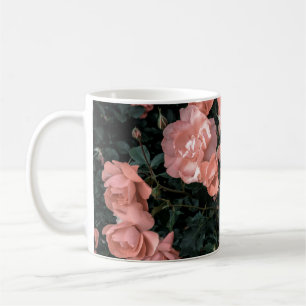 Mug Roses rose pastel poussant dans le jardin en li do