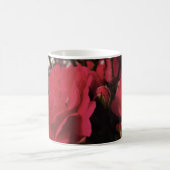 Mug Roses rouges bourgeons frais floraison feuille bri (Centre)