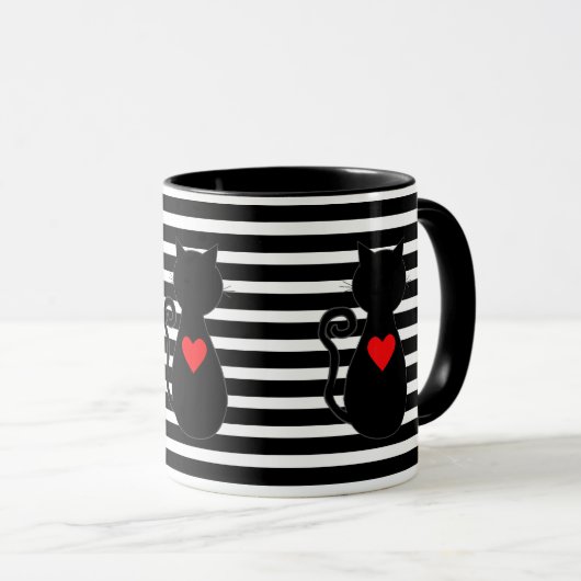 Mug Rouge Coeur & Chat Noir sur Noir & Blanc rayé (Devant droit)