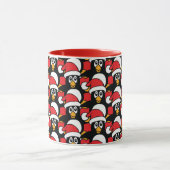 Mug Rouge mignon de motif de pingouins de Noël (Centre)