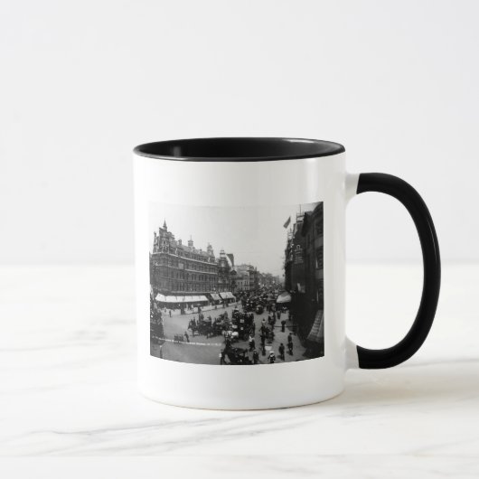 Mug Route de cour de Tottenham de rue d'Oxford, (Droite)