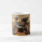 Mug Rover De La Persévérance Qui Fonctionne Sur La Sur (Centre)