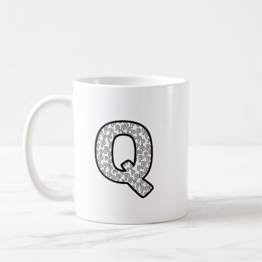 Mug Royal Monogram Letter Q - Minimalist Luxury Art Mu (Gauche)