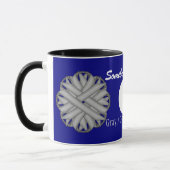 Mug Ruban gris/gris Fleur Tmpl par Kenneth Yoncich (Gauche)
