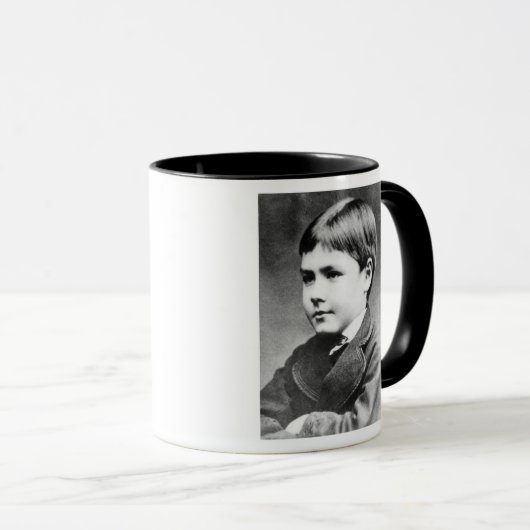 Mug Rudyard Kipling, c.1870 (Devant droit)