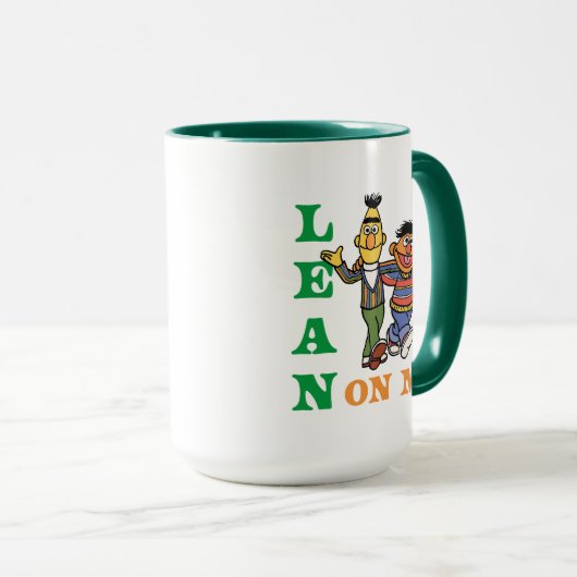 Mug Rue Sésame | Bert & Ernie Lean sur moi (Devant droit)
