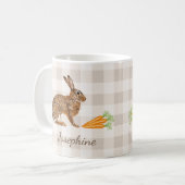 Mug Rustic Bunny And Carrots With Name Beige Gingham (Devant gauche)