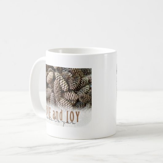Mug Rustic Holiday Love and Joy Pine Cone (Devant gauche)