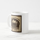 Mug Rustic Wood Famille Cabine Accueil Nom Brown Keeps (Devant gauche)