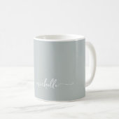 Mug Sage Vert Élégante Signature Monogramme Script (Devant droit)