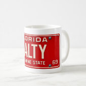 Mug Salty Life 1969 | Retro Red Florida License Plate (Devant droit)