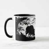 Mug Sanglier s'enracinant dans une forêt - silhouette (Gauche)