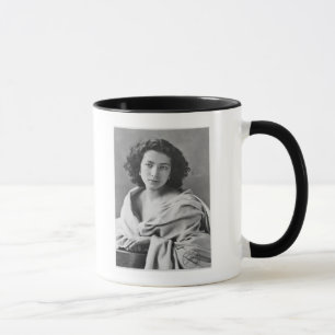 Mug Sarah Bernhardt dans le costume, c.1860