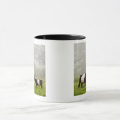 Mug Scène brumeuse de la vache ceinturée à Galloway (Centre)