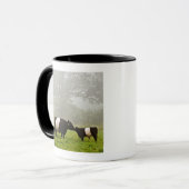 Mug Scène brumeuse de la vache ceinturée à Galloway (Devant gauche)