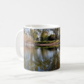 Mug Scène d'automne d'arbre de la nature eau (Devant gauche)