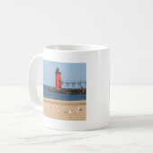 Mug Scène de plage avec les mouettes et le phare (Devant gauche)