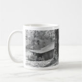 Mug Scène rurale de neige noir et blanc rétroéclairée (Gauche)