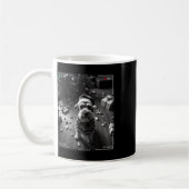 Mug Schnauzer de Noël pris en caméra  (Gauche)