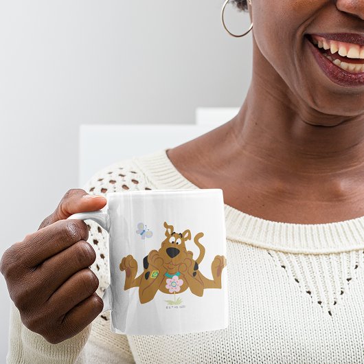 Mug Scooby-Doo Admirant Fleur