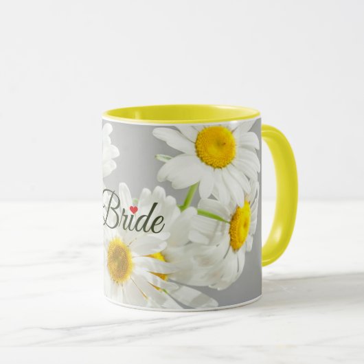 Mug Script "Mariée" sur marguerites blanches et jaunes (Devant droit)
