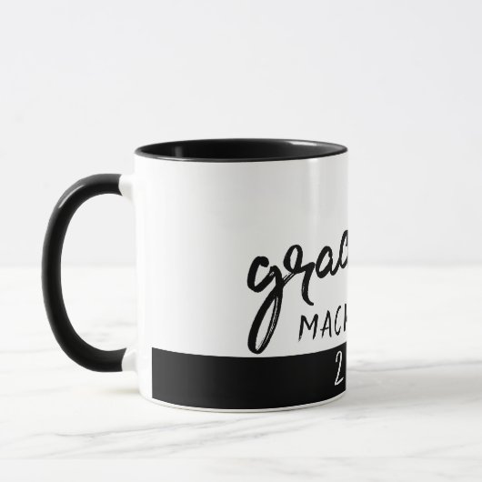 Mug Script noir diplômé | Classic Keepsaké avec année (Gauche)