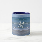 Mug Sea Beach Photo moderne blanc Initiale en bleu (Centre)