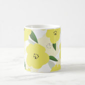 Mug Seamless pattern with bright yellow flowers backgr (Centre)