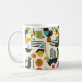 Mug Seamless pattern with stylized birds in retro bauh (Gauche)