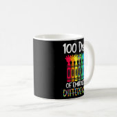 Mug Sensibilisation sur l'autisme Embrasser Différence (Devant droit)