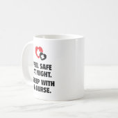 Mug Sentez En Sécurité La Nuit. Dors Avec Une Infirmiè (Devant gauche)