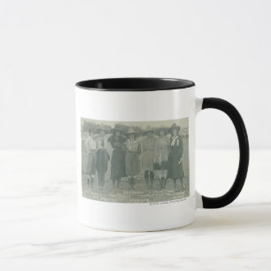 Mug Sept cow-girls de rodéo posant pour une