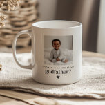 Mug Serez-Vous Mon Parrain Photo Proposition<br><div class="desc">Vous cherchez une façon douce et significative de demander à un être aimé d'être le parrain de votre bébé? Ce design de tasse moderne et minimaliste est la meilleure façon de poser la question ! Que vous demandiez à un membre de votre famille ou à des amis proches, ce étiquette...</div>