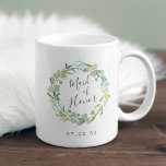 Mug Serment d'honneur d'Eucalyptus<br><div class="desc">Une tenue de mariage douce et élégante pour votre fête de mariée,  mug dispose d'une couronne d'aquarelle de sauge vert eucalyptus feuilles et feuillage avec "bonne d'honneur" inscrit à l'intérieur en écriture manuscrite. Personnalisez avec votre date de mariage en dessous. Conçu pour correspondre à notre collection Eucalyptus Wreath.</div>