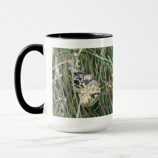 Mug Serpent à taureau R4 dans l'herbe (Gauche)